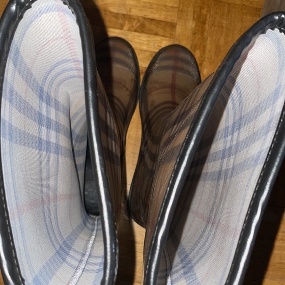 Burberry Rain Boots - Picture 4 of 13